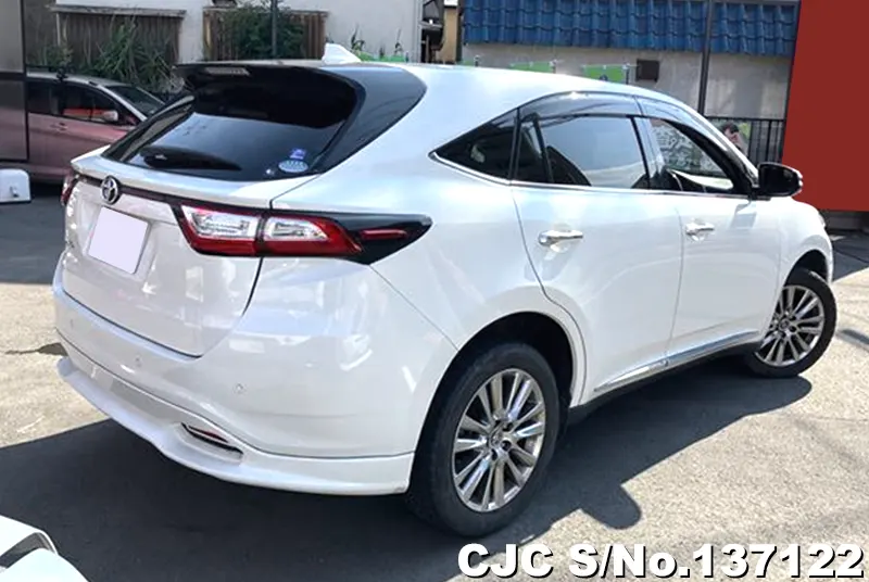 Toyota Harrier in Pearl for Sale Image 2