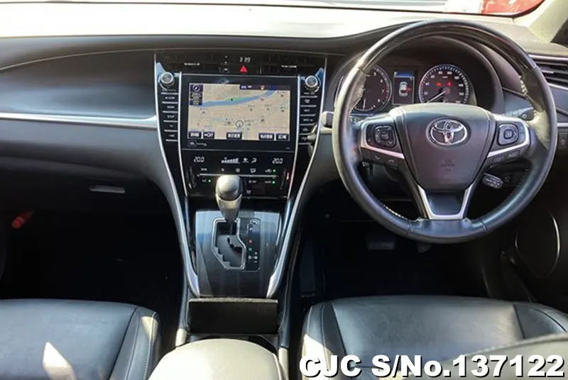 Toyota Harrier in Pearl for Sale Image 8