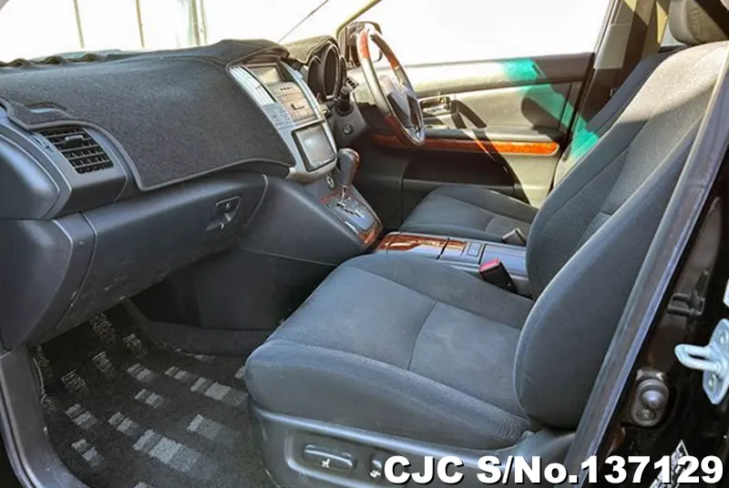 Toyota Harrier in Black for Sale Image 10