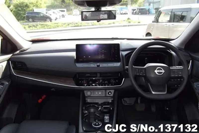 Nissan X-Trail in Red for Sale Image 7