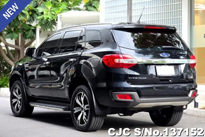 Ford Everest in Black for Sale Image 1