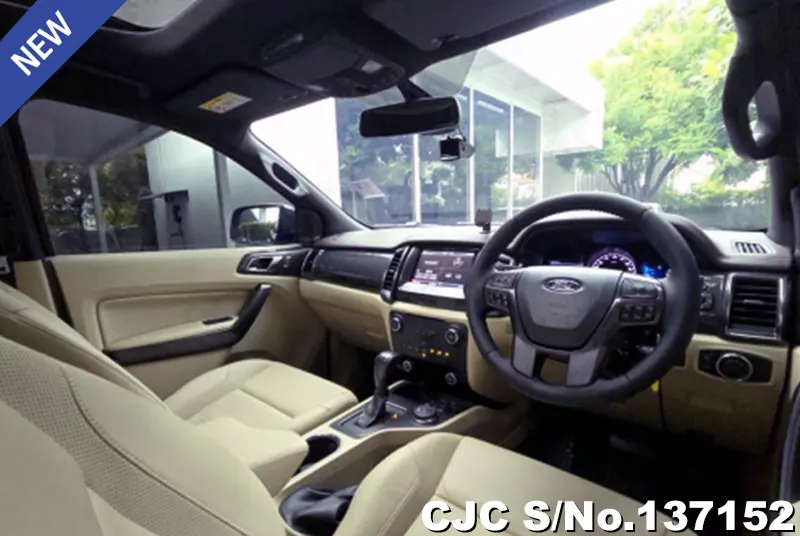 Ford Everest in Black for Sale Image 4