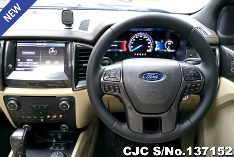Ford Everest in Black for Sale Image 5