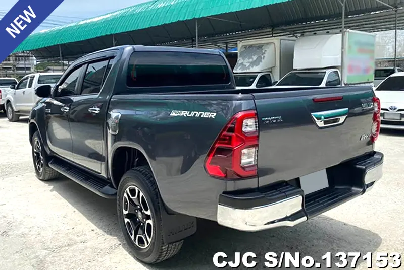 Toyota Hilux in Gray for Sale Image 1