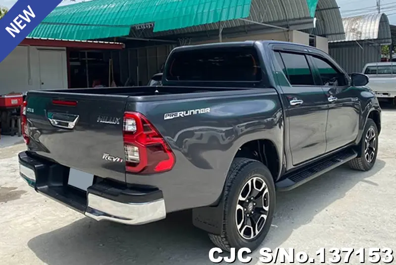 Toyota Hilux in Gray for Sale Image 2