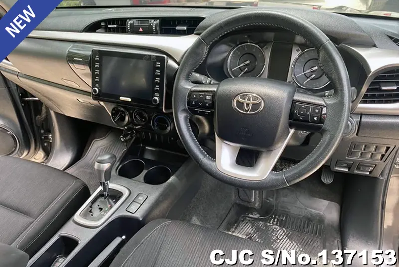 Toyota Hilux in Gray for Sale Image 6