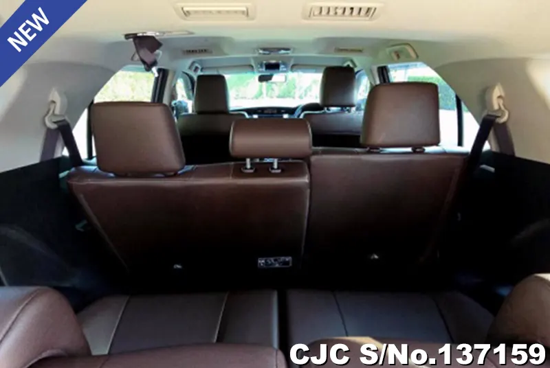 Toyota Fortuner in Gray for Sale Image 9