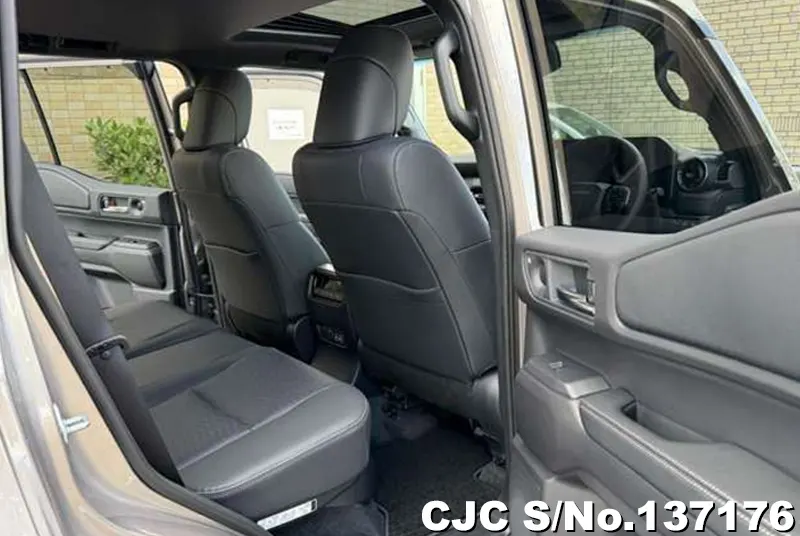 Toyota Land Cruiser 250 in Avant Garde Bronze for Sale Image 16