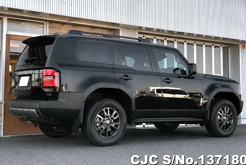 Toyota Land Cruiser 250 in Battle Gray for Sale Image 1