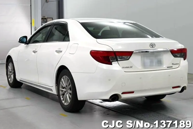 Toyota Mark X in White for Sale Image 1