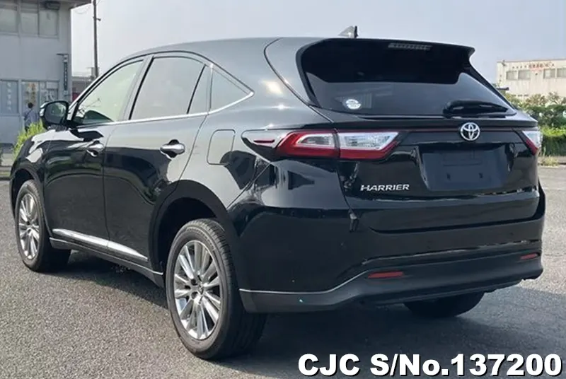Toyota Harrier in White for Sale Image 1