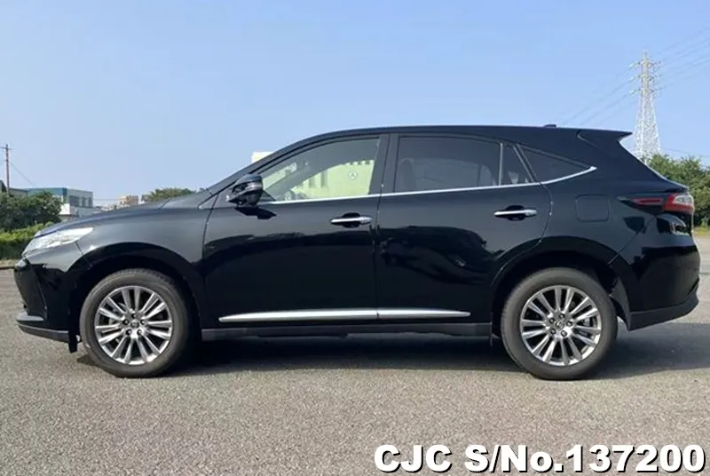 Toyota Harrier in White for Sale Image 7