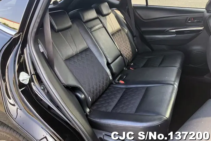Toyota Harrier in White for Sale Image 15