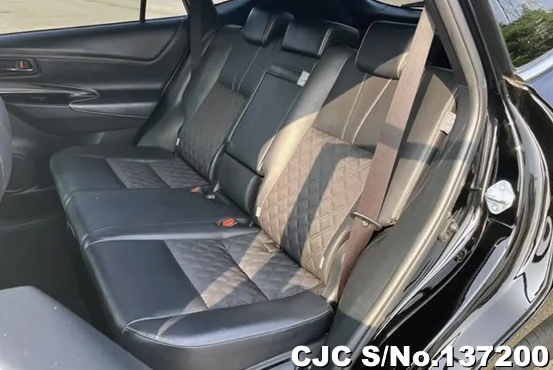 Toyota Harrier in White for Sale Image 16