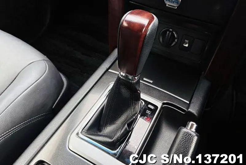 Toyota Land Cruiser Prado in Pearl for Sale Image 19