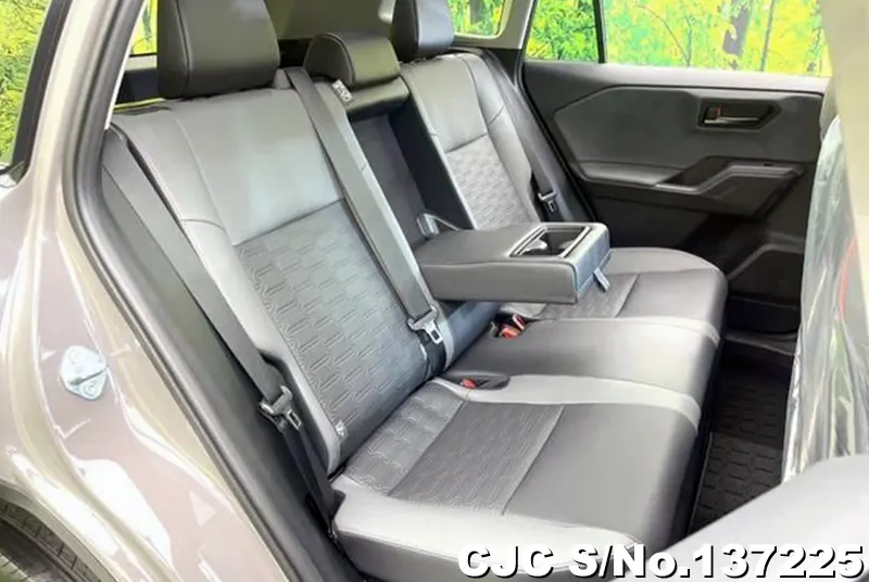 Toyota Rav4 in Gray for Sale Image 3