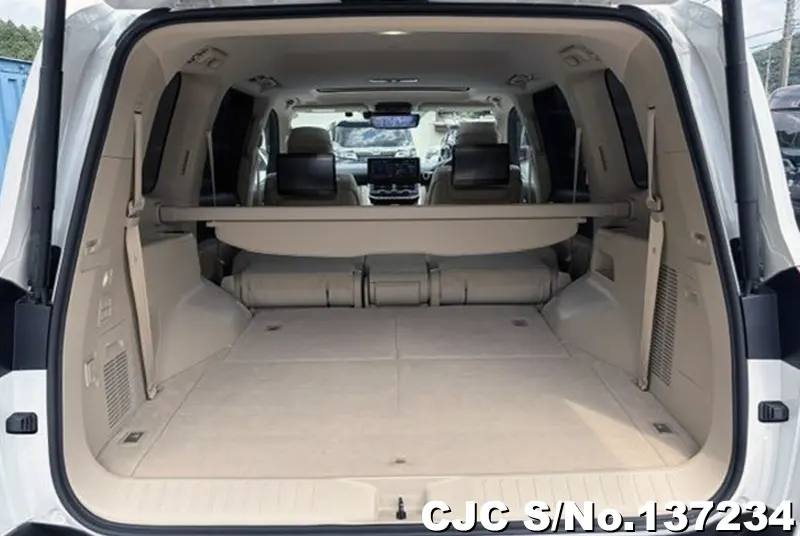 Toyota Land Cruiser in Pearl for Sale Image 8
