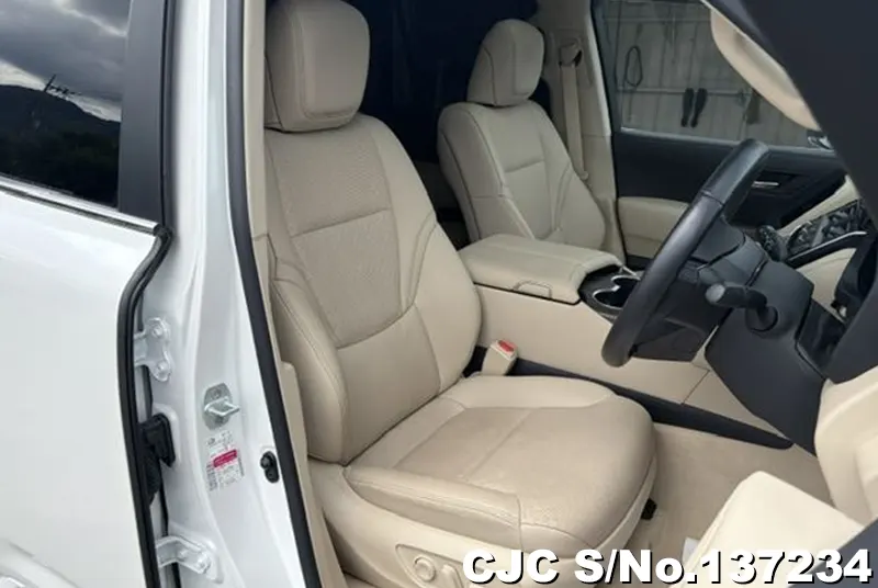 Toyota Land Cruiser in Pearl for Sale Image 12