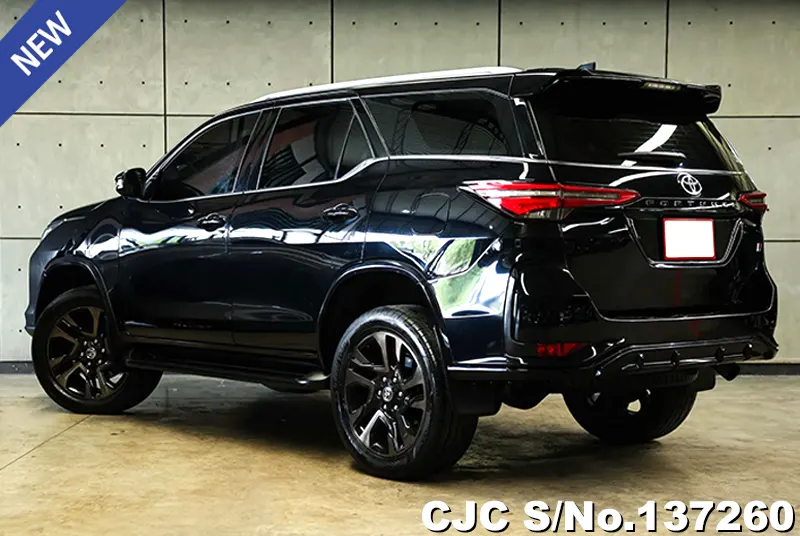 Toyota Fortuner in Black for Sale Image 1