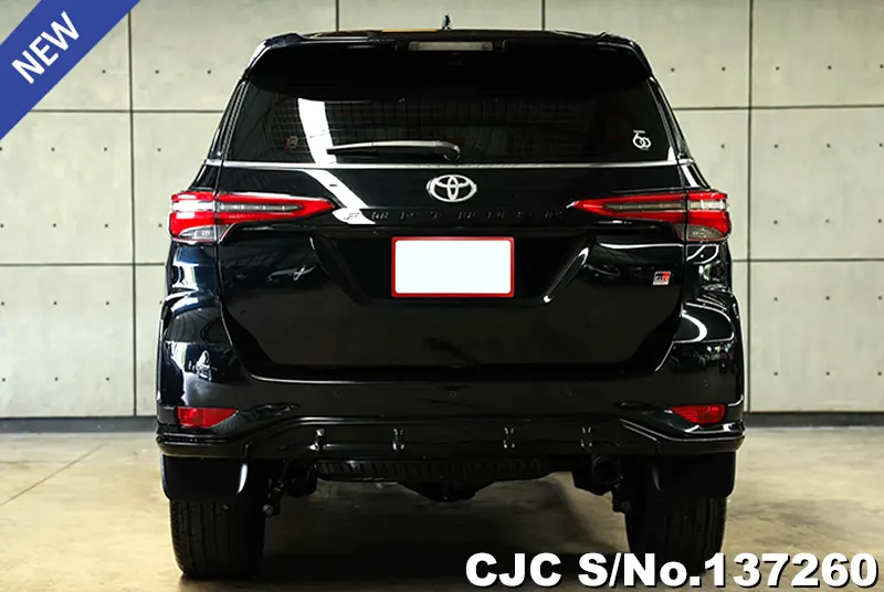 Toyota Fortuner in Black for Sale Image 3