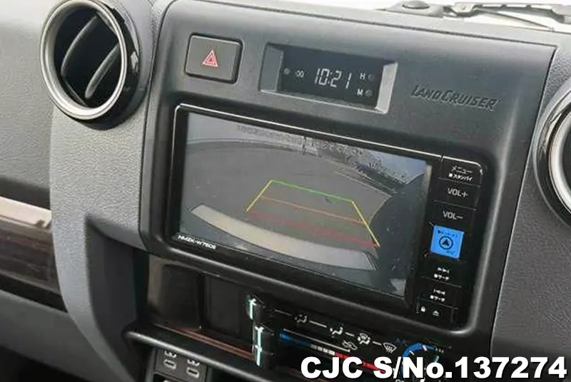 Toyota Land Cruiser in Pearl for Sale Image 14