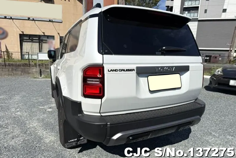 Toyota Land Cruiser 250 in Pearl for Sale Image 1
