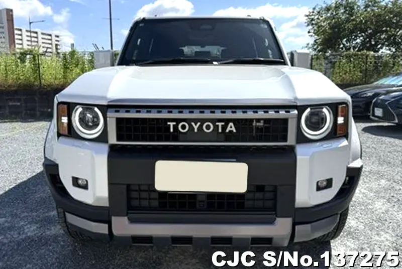 Toyota Land Cruiser 250 in Pearl for Sale Image 4