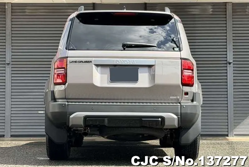 Toyota Land Cruiser 250 in Gray for Sale Image 5