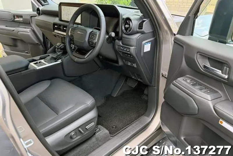 Toyota Land Cruiser 250 in Gray for Sale Image 10