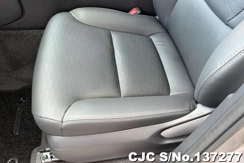 Toyota Land Cruiser 250 in Gray for Sale Image 15