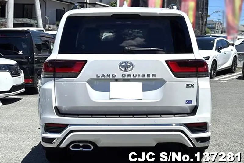 Toyota Land Cruiser in Pearl for Sale Image 5