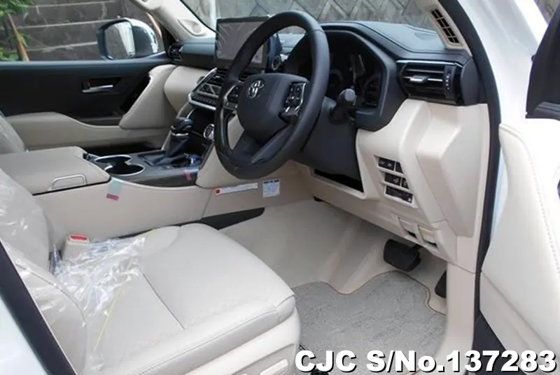 Toyota Land Cruiser in Pearl for Sale Image 7