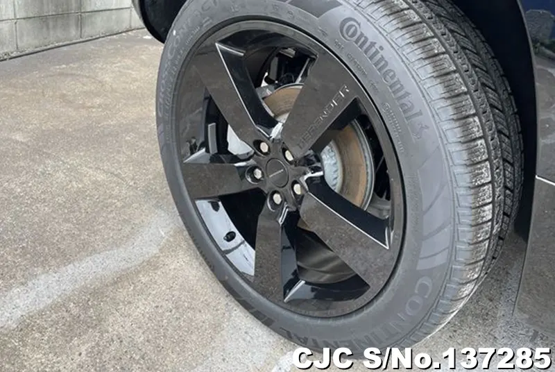 Land Rover Defender in Black for Sale Image 8