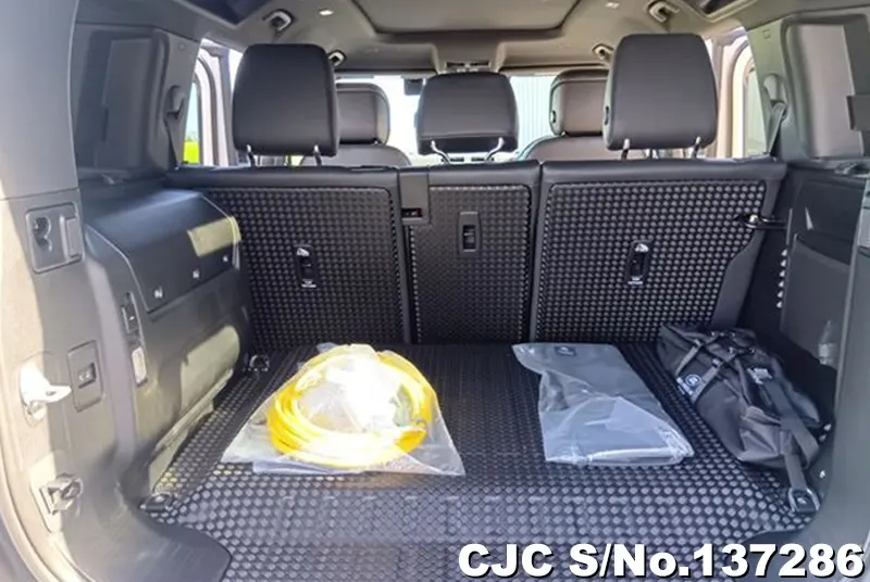 Land Rover Defender in Gray for Sale Image 9