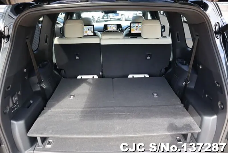 Lexus LX700H in Black for Sale Image 6