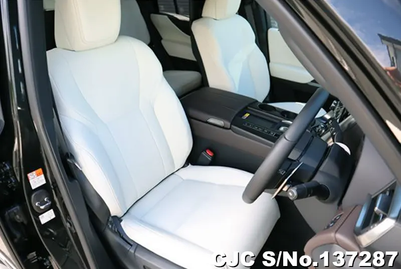 Lexus LX700H in Black for Sale Image 7