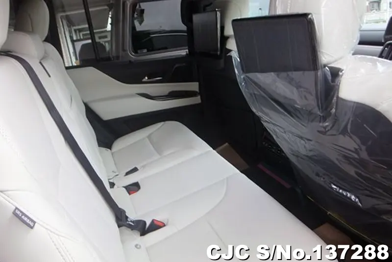 Lexus LX700H in Black for Sale Image 8