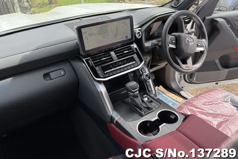 Toyota Land Cruiser in Pearl for Sale Image 5