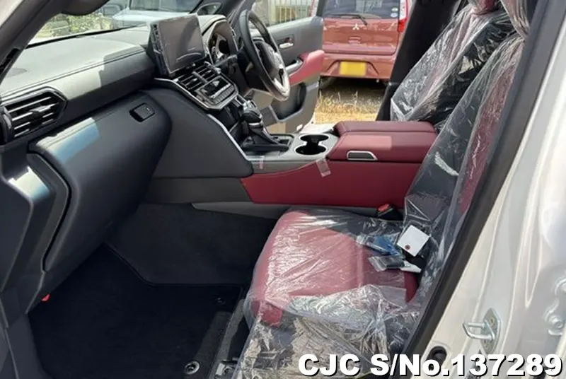 Toyota Land Cruiser in Pearl for Sale Image 7