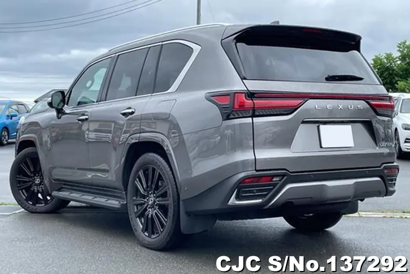 Lexus LX700H in Gray for Sale Image 1