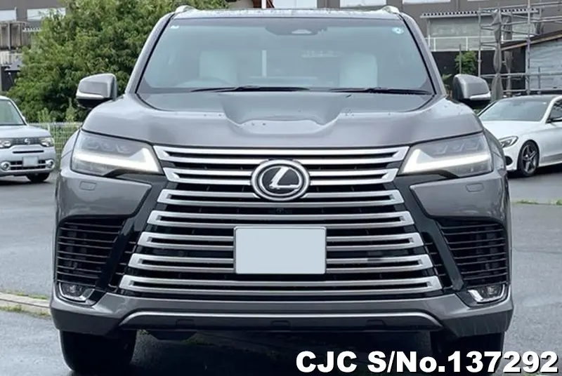 Lexus LX700H in Gray for Sale Image 3