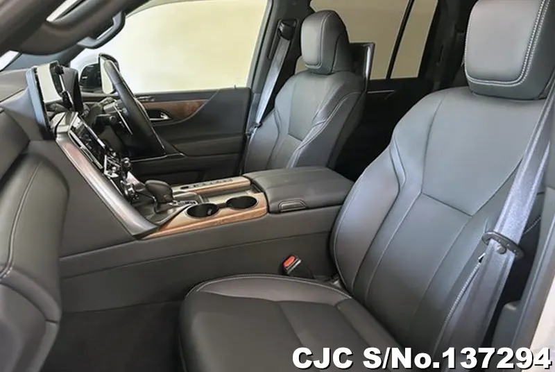 Lexus LX700H in Pearl for Sale Image 8