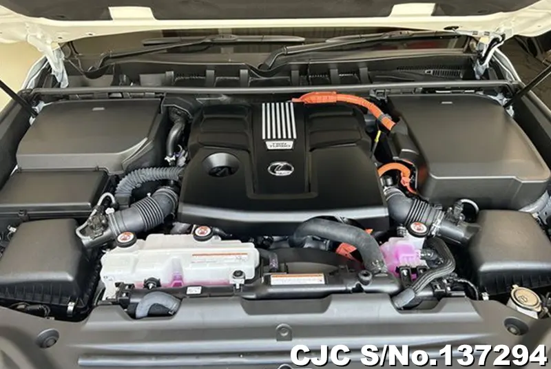 Lexus LX700H in Pearl for Sale Image 18