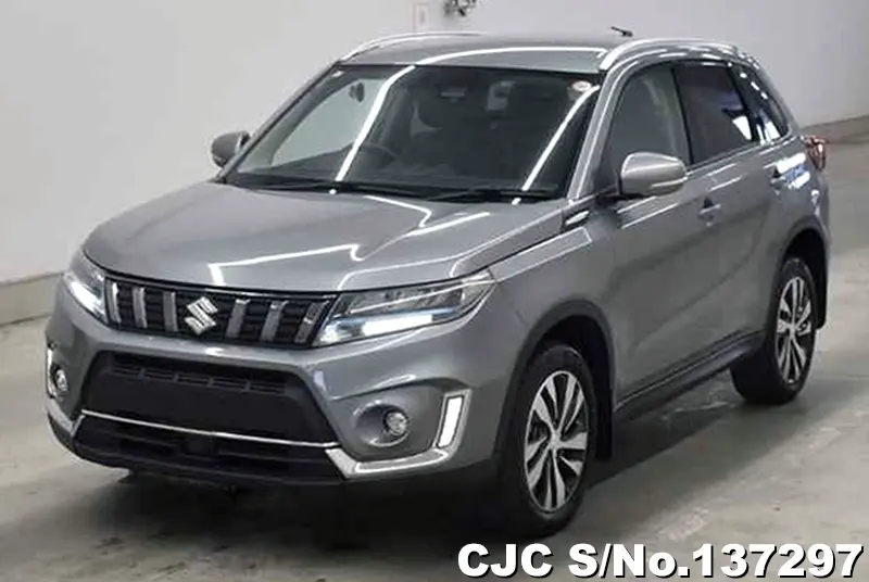 Suzuki Escudo in Gray for Sale Image 3