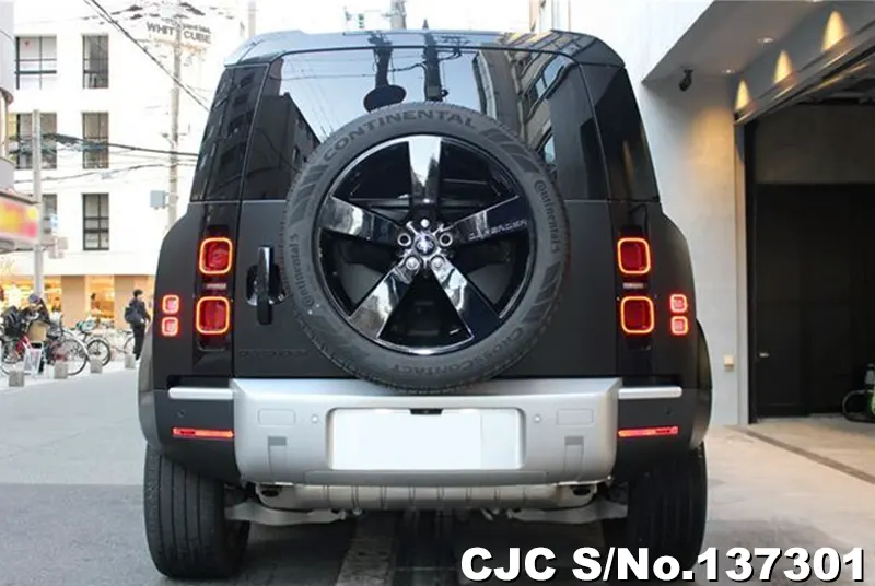 Land Rover Defender in Black for Sale Image 5