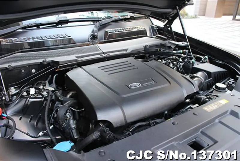 Land Rover Defender in Black for Sale Image 19