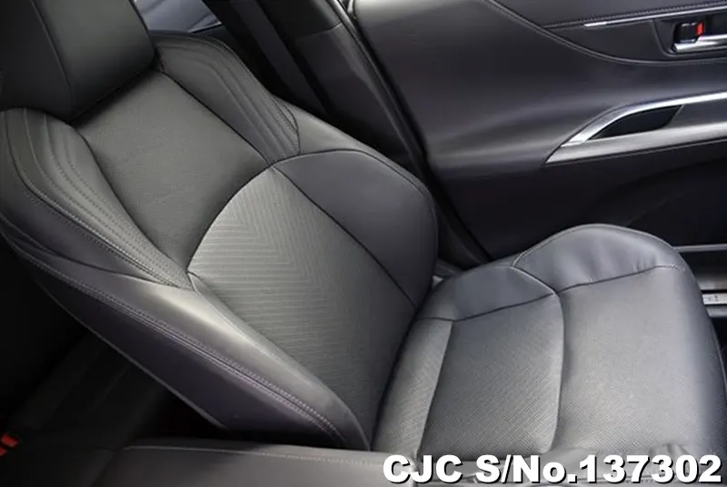 Toyota Harrier in Black for Sale Image 6