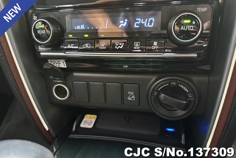 Toyota Fortuner in Black for Sale Image 11