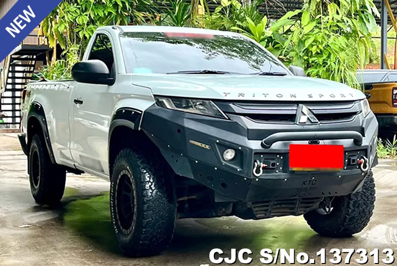 Mitsubishi / Triton 2020