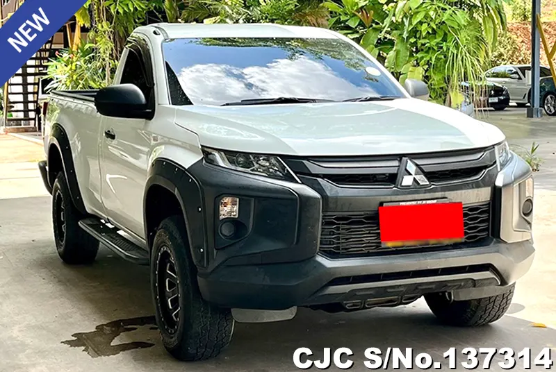 Mitsubishi / Triton 2022